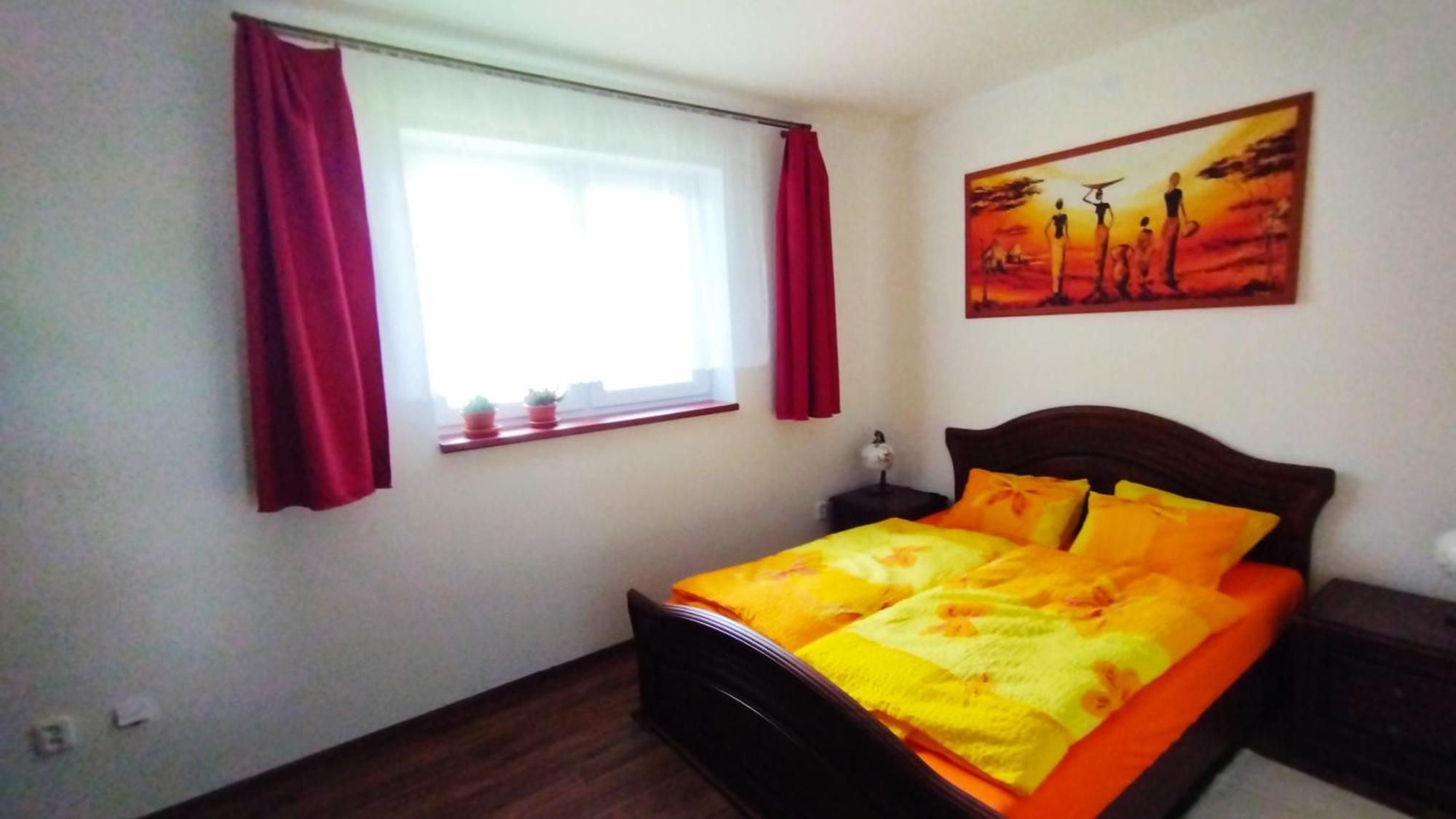 Apartman Scheyer Frýdek-Místek エクステリア 写真